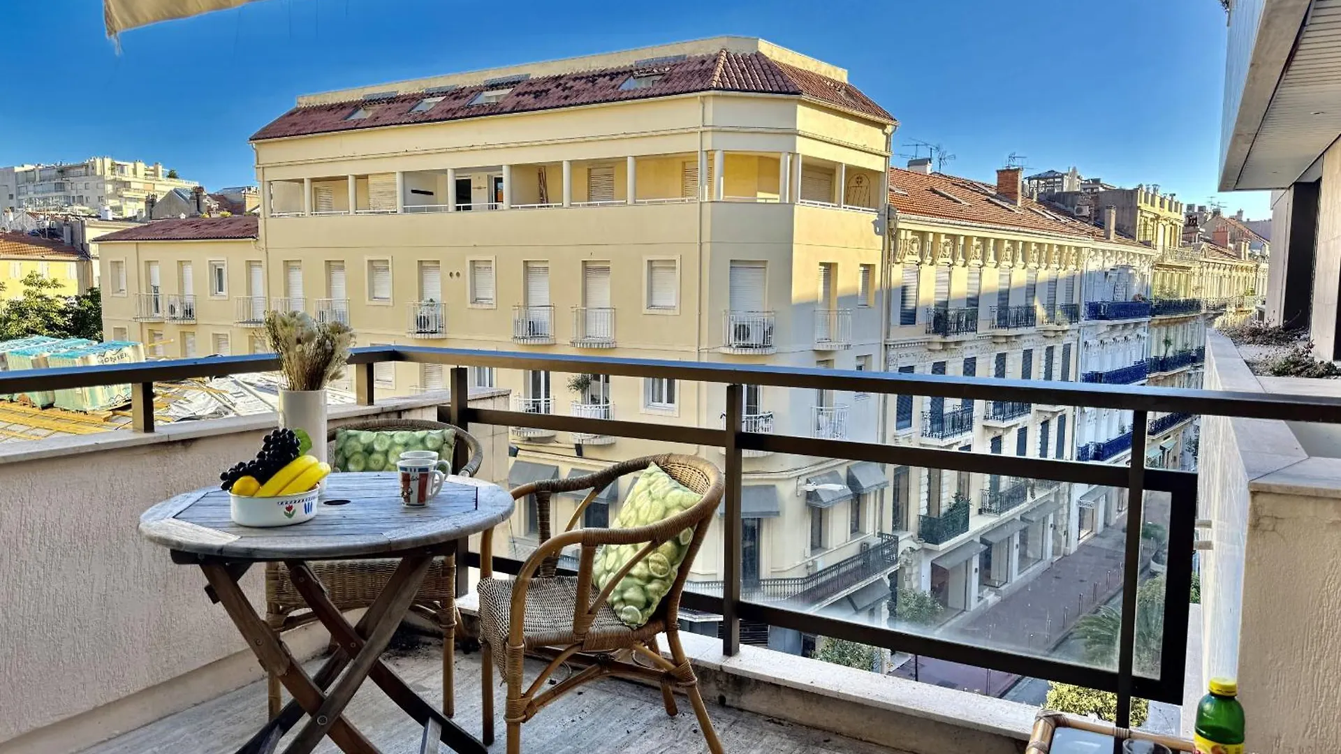 Belle Terrasse Apercu Mer Naf568 Cannes